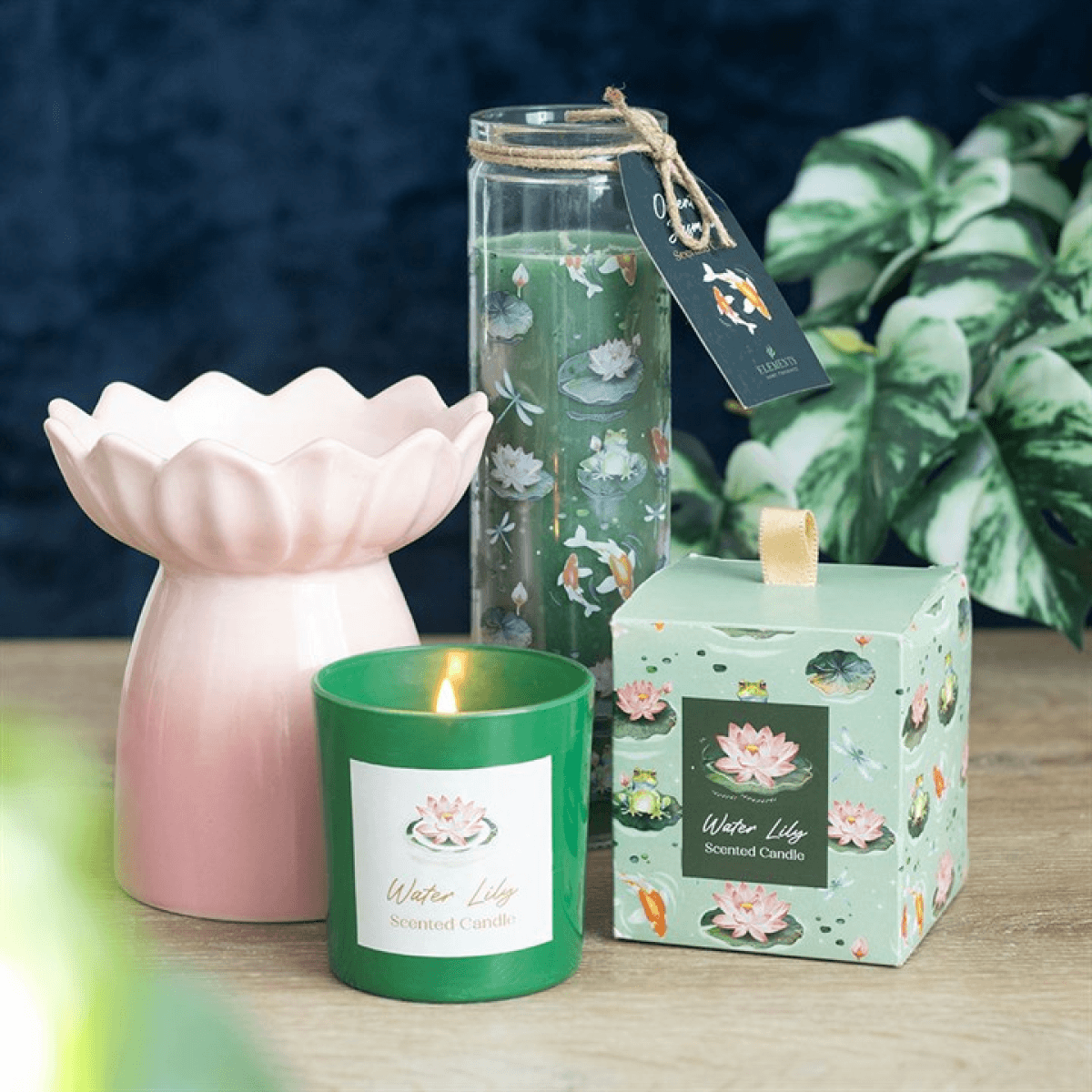 Water Lily Candle N/A