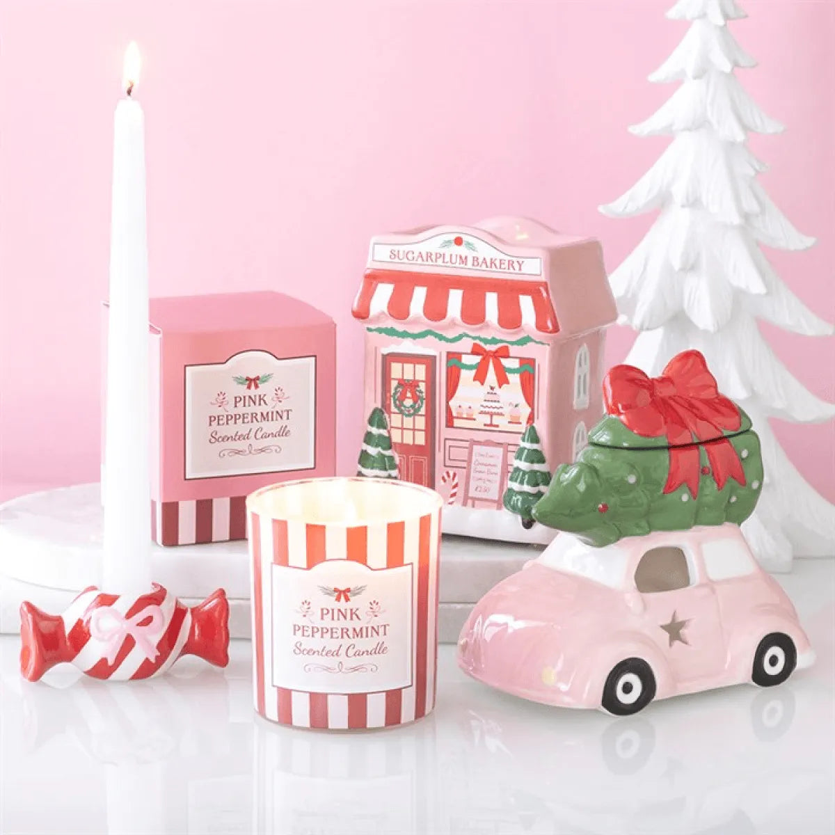 Charming Sugarplum Bakery oil burner with festive decor, ideal for cozy Christmas gifting and playful home ambiance.
