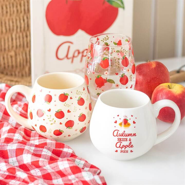 Rounded Mug collection featuring apple prints, perfect for cozy mornings and thoughtful gifts.