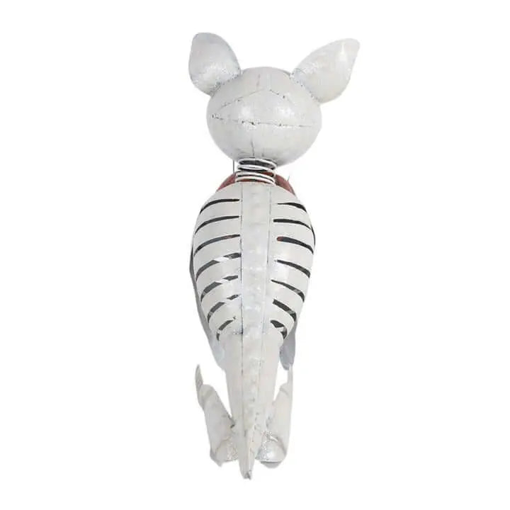 Metal skeleton dog ornament showcasing a playful design, perfect for Halloween displays and seasonal decorations.