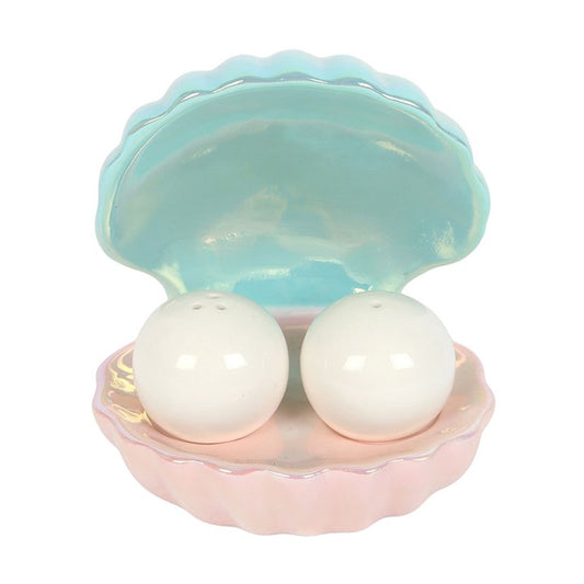 Clam Shell Salt and Pepper Shakers N/A