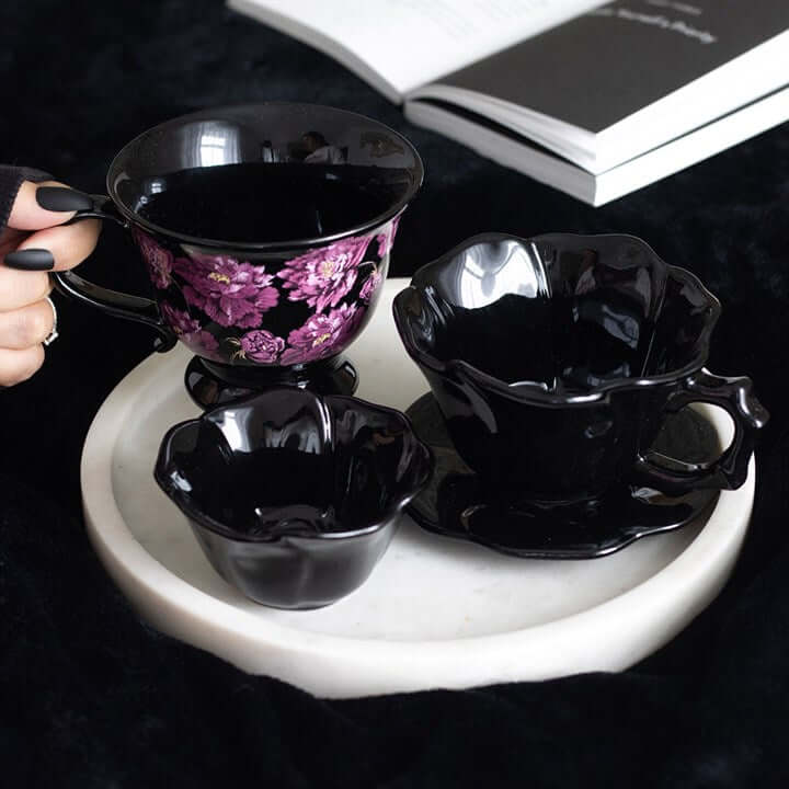 Dark Romance Floral Print Teacup N/A