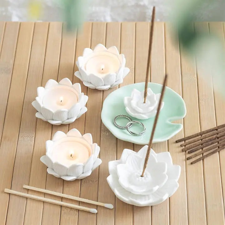 Set of 3 White Lotus Flower Tealight Holders