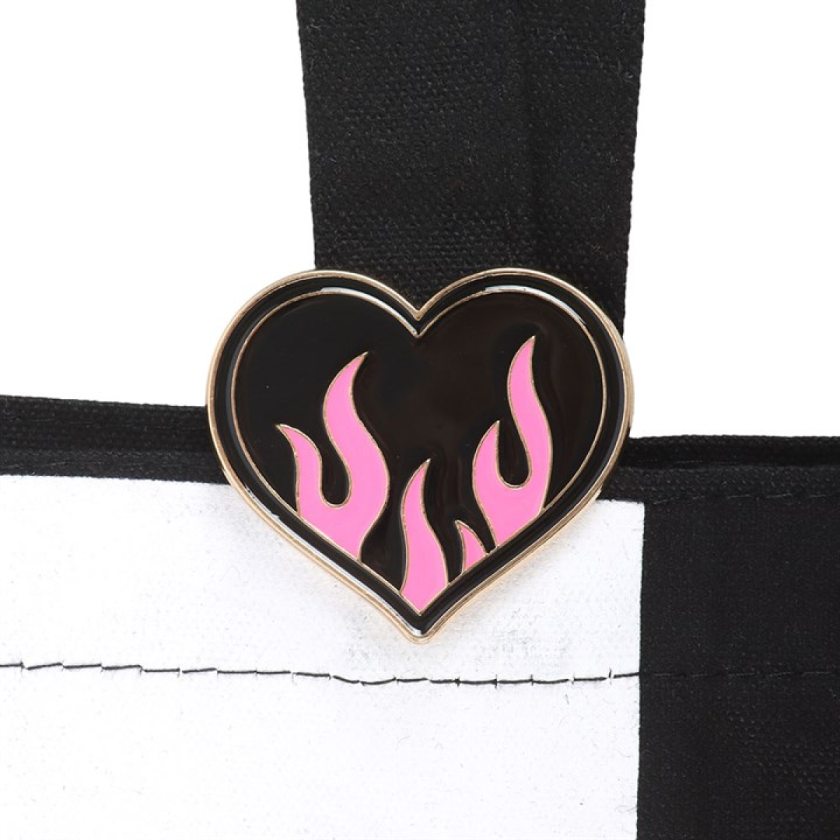 Checkerboard Print Polycotton Tote Bag with Enamel Heart Pin Badge N/A