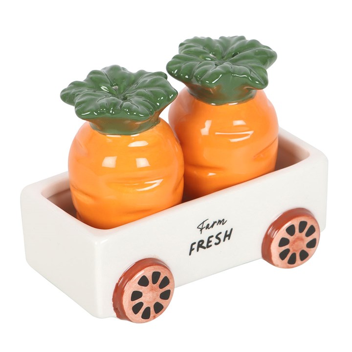 Carrot Salt and Pepper Shakers in Wagon-Sociodigi