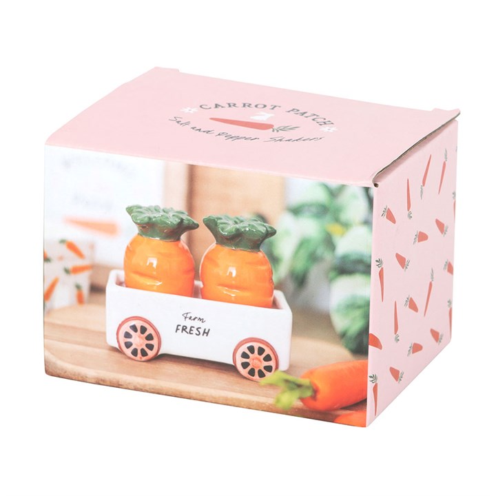 Carrot Salt and Pepper Shakers in Wagon-Sociodigi