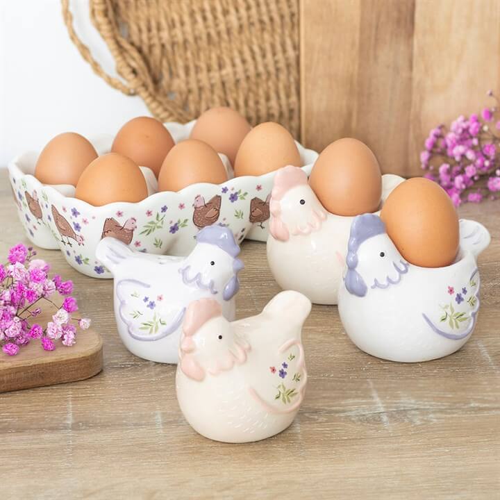 Hen Shaped Salt and Pepper Shakers N/A
