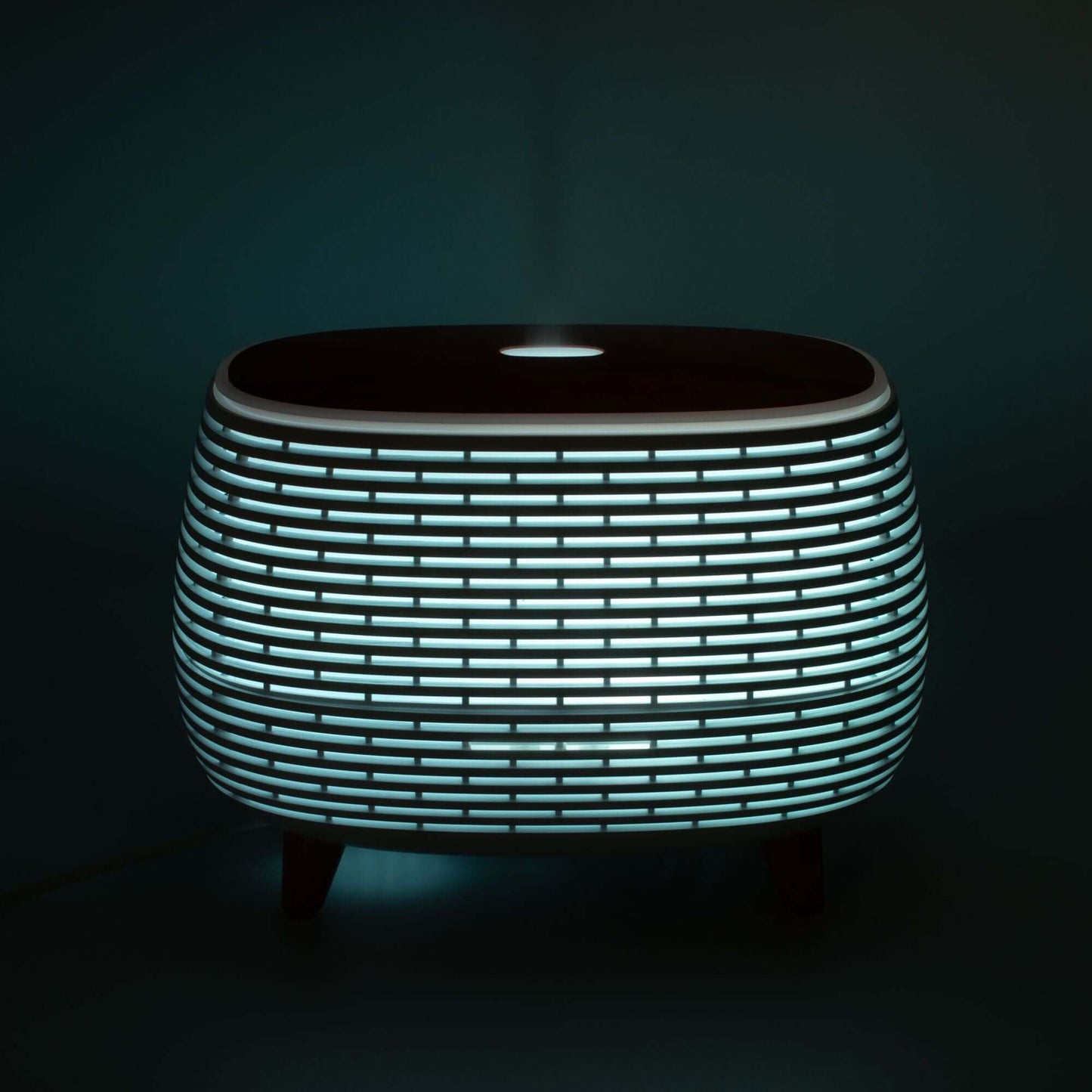 Futuristic Ribbed Aroma Diffuser with Colour-Changing Light