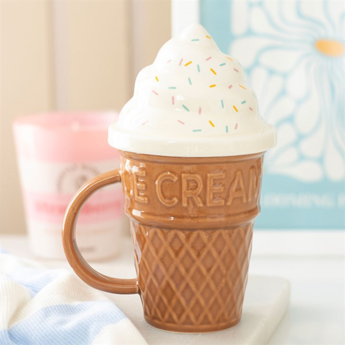 Ice Cream Cone Lidded Mug N/A