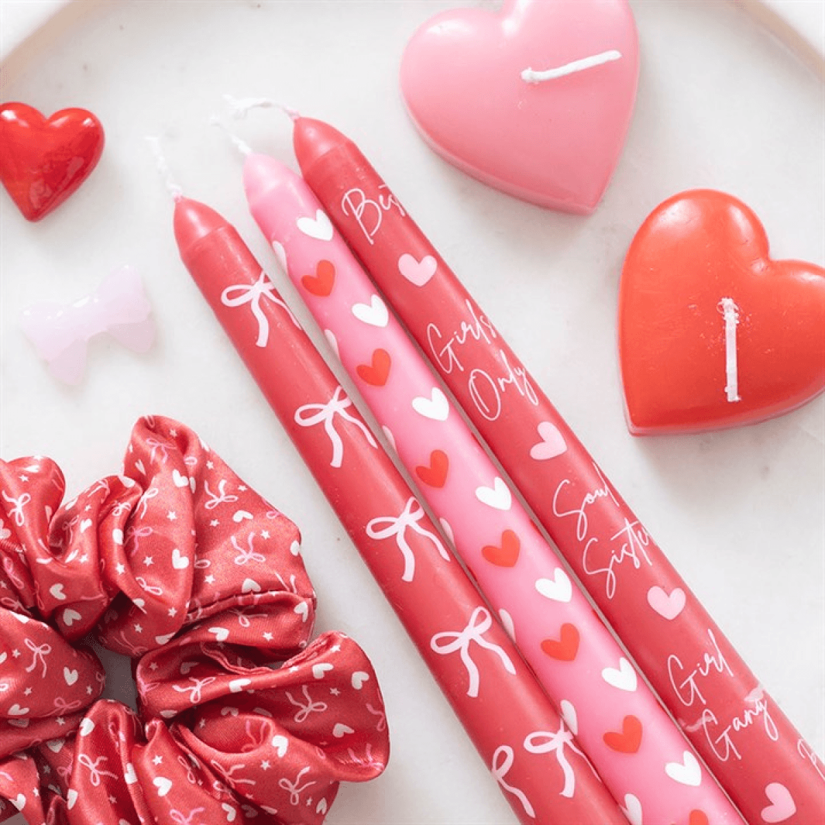 Set of 3 Girl Gang Bow and Heart Taper Candles N/A